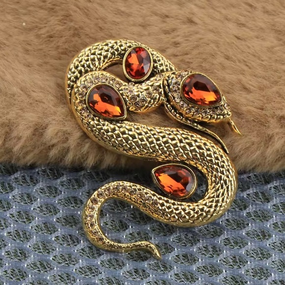 Serpenti Amber Couture Golden Vintage Crystals Brooch - Picture 4 of 5